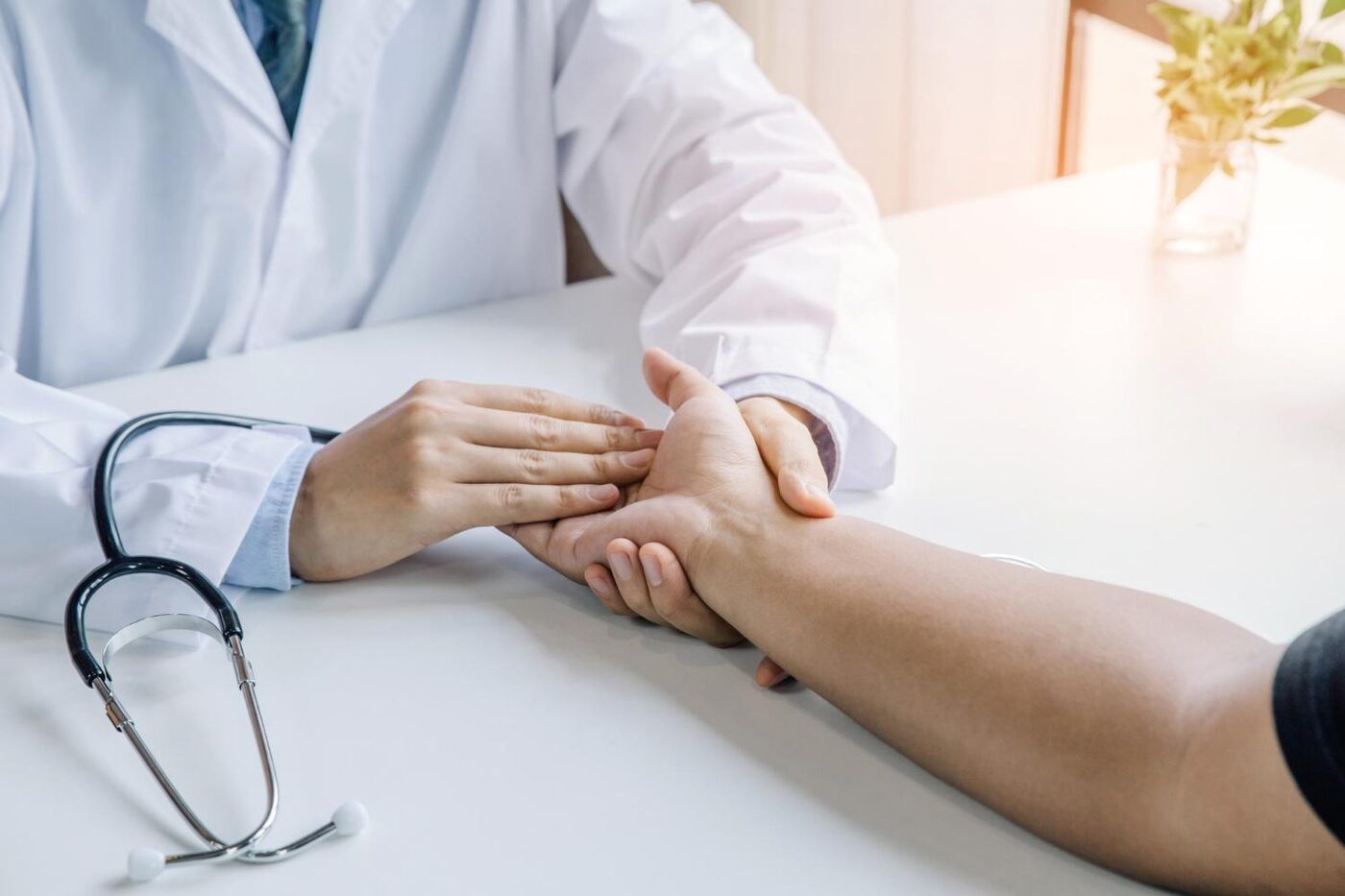 A MIMS clinician examining a patient